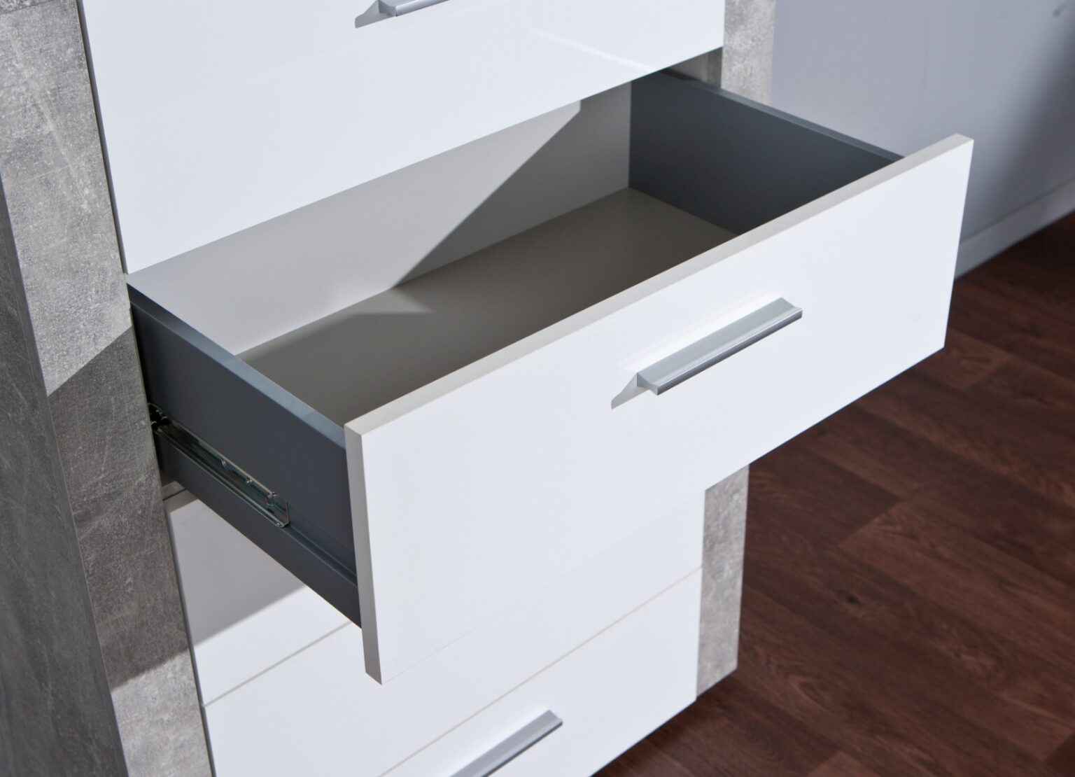 Montagefoto commode beton