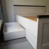 Zijkant Lucca bed 180x200 cm lade open